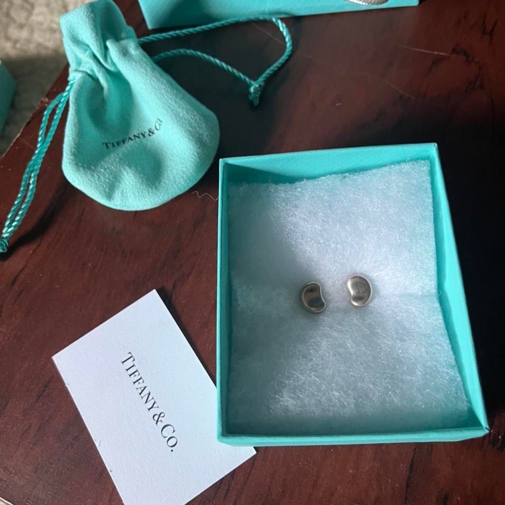 Tiffany and Co bean style earrings!